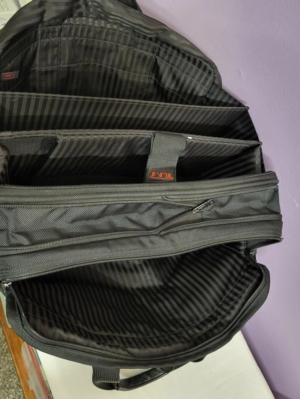 TUMI Alpha Deluxe Shoulder Messenger Bag Multi-Pocket BRIEFCASE Organizer 2621D3